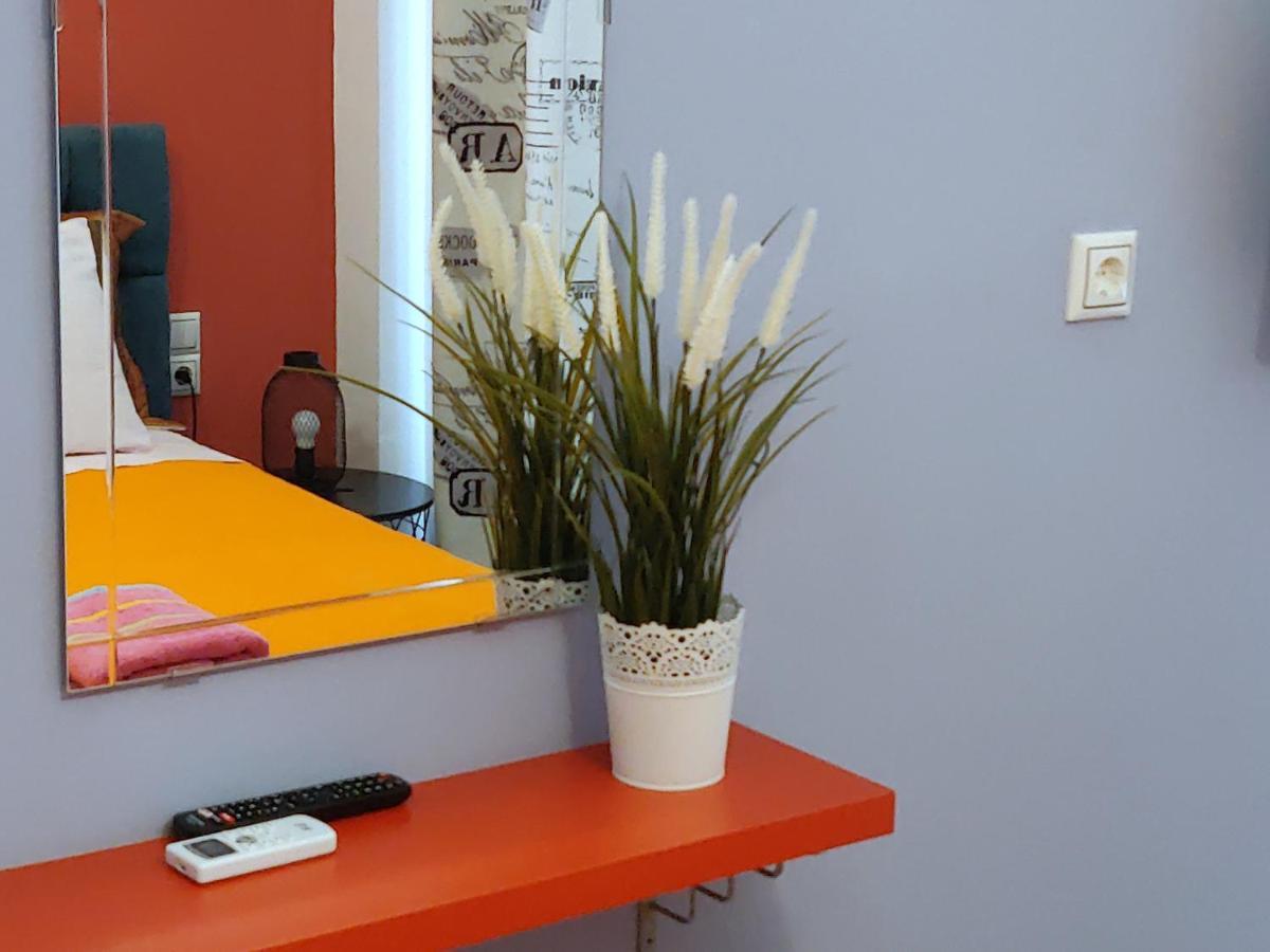 Ferienwohnung Luxury Studio In The Center Of Larissa Exterior foto